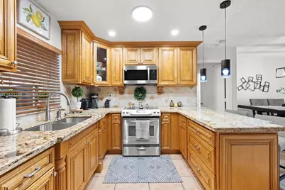 19291 NW 90th Ct, Hialeah, FL 33018 - Photo 15