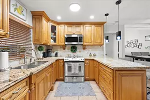 19291 NW 90th Ct, Hialeah, FL 33018 - Photo 15
