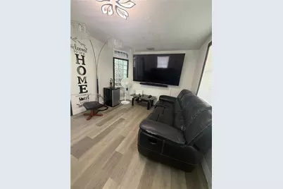 10415 NW 30th Ct, Miami, FL 33147 - Photo 13