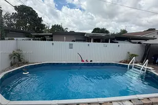 10415 NW 30th Ct, Miami, FL 33147 - Photo 11