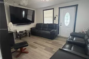10415 NW 30th Ct, Miami, FL 33147 - Photo 15