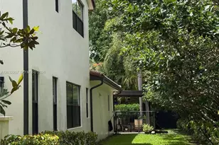 10609 SW 55th St, Cooper City, FL 33328 - Photo 5