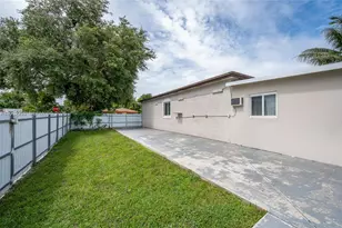 1507 NW 100th St, Miami, FL 33147 - Photo 9