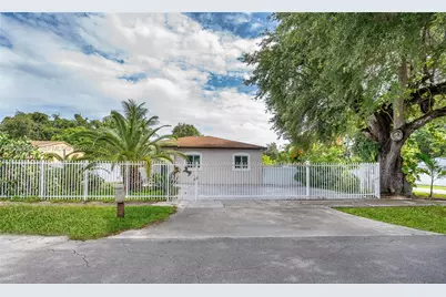 1507 NW 100th St, Miami, FL 33147 - Photo 1