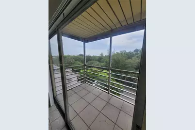2800 NW 56th Ave #E401, Lauderhill, FL 33313 - Photo 9