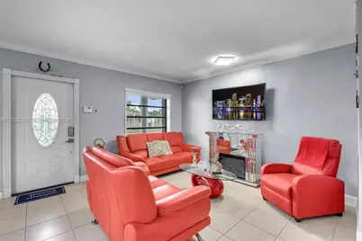 4820 W 2nd Ln, Hialeah, FL 33012 - Photo 9