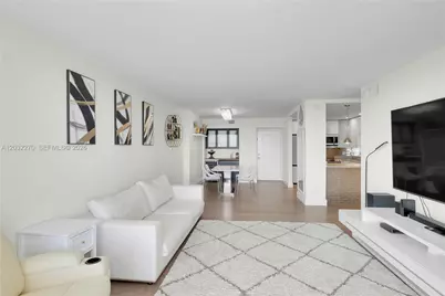 100 Bayview Dr #1008, Sunny Isles Beach, FL 33160 - Photo 13
