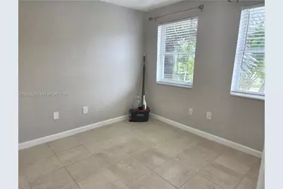17113 SW 38th St, Miramar, FL 33027 - Photo 13