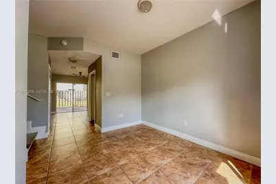 17866 NW 74th Ct, Hialeah, FL 33015 - Photo 11