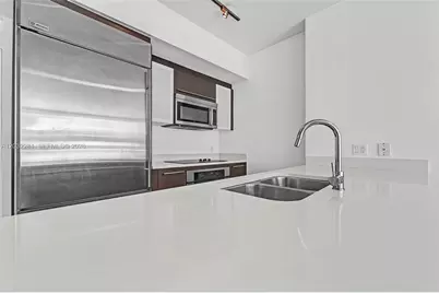 55 SE 6th St #1208, Miami, FL 33131 - Photo 15