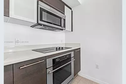 55 SE 6th St #1208, Miami, FL 33131 - Photo 3