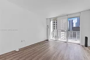 55 SE 6th St, Miami, FL 33131 - Photo 3
