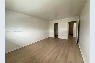 12215 W Dixie Hwy #306, North Miami, FL 33161 - Photo 9