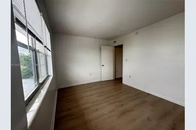 12215 W Dixie Hwy #306, North Miami, FL 33161 - Photo 5