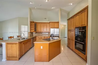 8269 NW 40th Ct, Coral Springs, FL 33065 - Photo 11