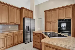8269 NW 40th Ct, Coral Springs, FL 33065 - Photo 13