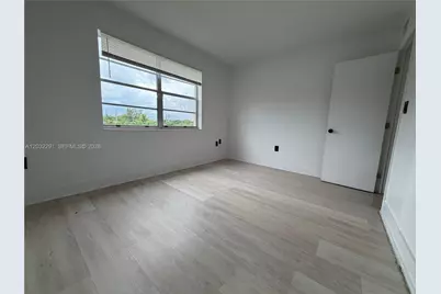 12215 W Dixie Hwy #206, North Miami, FL 33161 - Photo 7