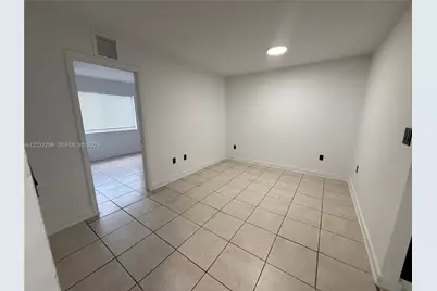 12215 W Dixie Hwy #107, North Miami, FL 33161 - Photo 3