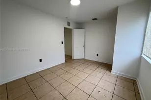 12215 W Dixie Hwy, North Miami, FL 33161 - Photo 5