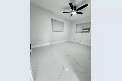 1096 NE 157th Ter, North Miami Beach, FL 33162 - Photo 9