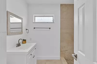 3940 NW 47th Ave, Lauderdale Lakes, FL 33319 - Photo 39