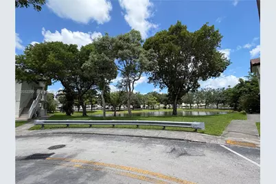 8802 NW 109th Ct #607, Doral, FL 33178 - Photo 5