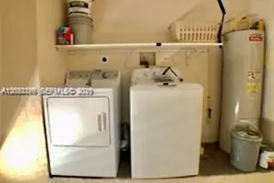 8802 NW 109th Ct, Doral, FL 33178 - Photo 21