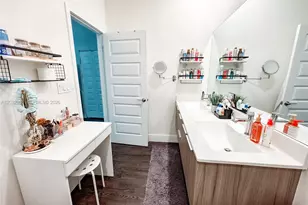 10455 NW 82nd St, Doral, FL 33178 - Photo 29