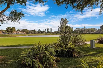 1411 W Fairway Rd #Villa, Pembroke Pines, FL 33026 - Photo 17