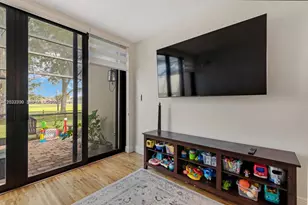 1411 W Fairway Rd, Pembroke Pines, FL 33026 - Photo 11