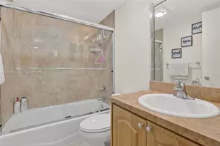 1911 Sabal Palm Dr, Davie, FL 33324 - Photo 27