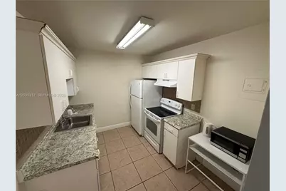 2008 Jackson St #E-7, Hollywood, FL 33020 - Photo 1