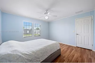 21830 NW 2nd Ct, Pembroke Pines, FL 33029 - Photo 13