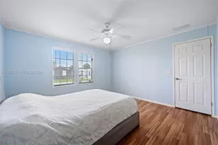 21830 NW 2nd Ct, Pembroke Pines, FL 33029 - Photo 13