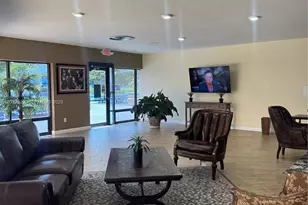 9241 Sunrise Lakes Blvd, Sunrise, FL 33322 - Photo 23