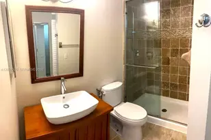 125 S Laurel Dr, Margate, FL 33063 - Photo 5