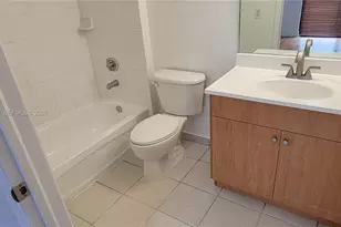 8430 SW 8th St, Miami, FL 33144 - Photo 9