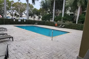 8430 SW 8th St, Miami, FL 33144 - Photo 15