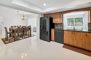 1701 NW 106th Ave, Pembroke Pines, FL 33026 - Photo 25