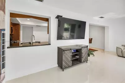 1701 NW 106th Ave, Pembroke Pines, FL 33026 - Photo 23