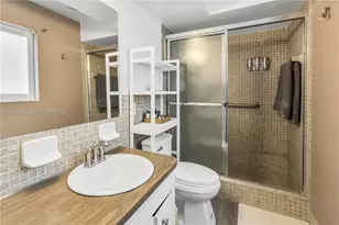 1701 NW 106th Ave, Pembroke Pines, FL 33026 - Photo 19