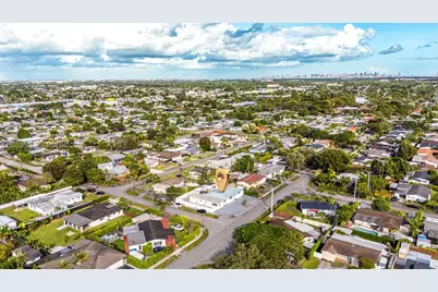 9365 SW 44th St, Miami, FL 33165 - Photo 1