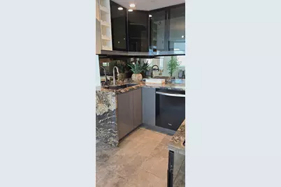 300 S Pointe Dr #908, Miami Beach, FL 33139 - Photo 5