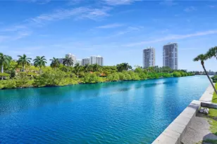 3675 N Country Club Dr, Aventura, FL 33180 - Photo 5