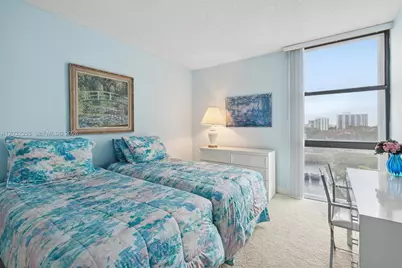 3625 N Country Club Dr #603, Aventura, FL 33180 - Photo 11