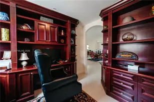 8390 SW 72nd Ave, Miami, FL 33143 - Photo 7