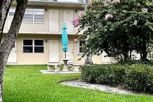 1301 N 12th Ct, Hollywood, FL 33019 - Photo 9
