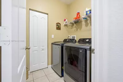 15369 SW 8th Ln, Miami, FL 33194 - Photo 15