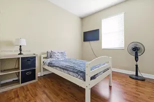 15369 SW 8th Ln, Miami, FL 33194 - Photo 9