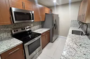 10377 N Kendall Dr, Miami, FL 33176 - Photo 1